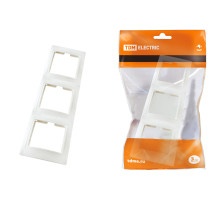 TDM Рамка 3-х постовая вертикальная белая 