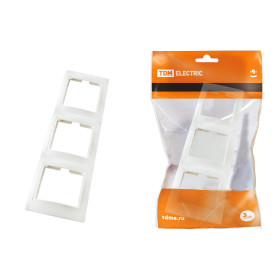 TDM Рамка 3-х постовая вертикальная белая 