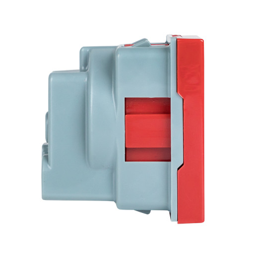 Розетка 45x45 с заземлением, с защ. шторками, 90 градусов, красная EKF