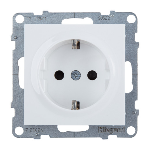 SUNO. Силовая розетка 2К+З 16А 250В с защитными шторками. Винтовые зажимы. Цвет 