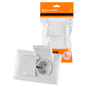 TDM Розетка двойная 2П+З 16А 250В IP44 с защ. шт. с крышкой белая 