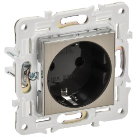 IEK SKANDY Никель Розетка с/з с защитными шторками 16А б/к SK-R06N