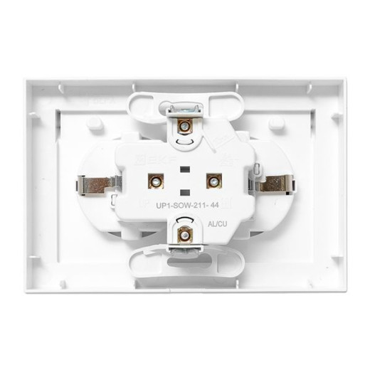 Механизм розетки двойной, 16А, IP44, с заземлением, со шторками, с рамкой, с крышками, белый Эпика EKF