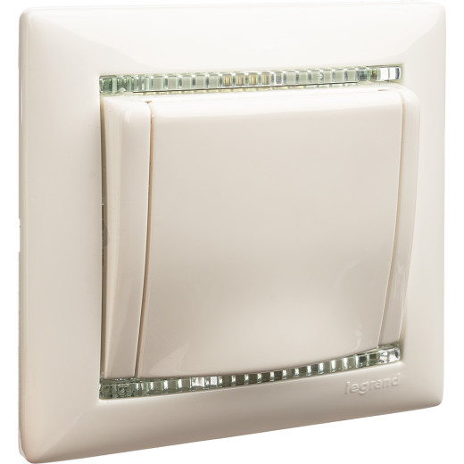 Розетка с заземлением - Legrand Valena - со шторками с защитной крышкой 16А 250В винтовые зажимы - белый