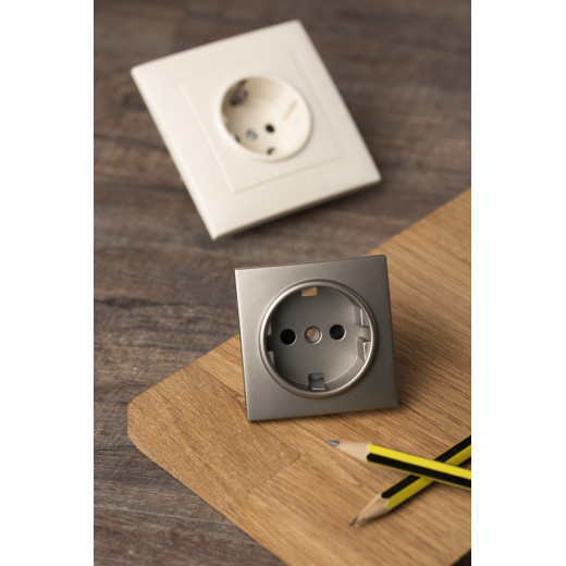 Валенсия лицевая панель розетки 1-местной с/з 16А кашемир с защ. штор. EKF PROxima