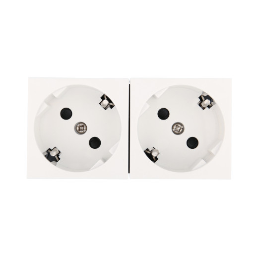 LK45 Розетка двойная с заземляющими контактами, с защитными шторками, 16 А, 250 В, под углом 45 градусов (белый)