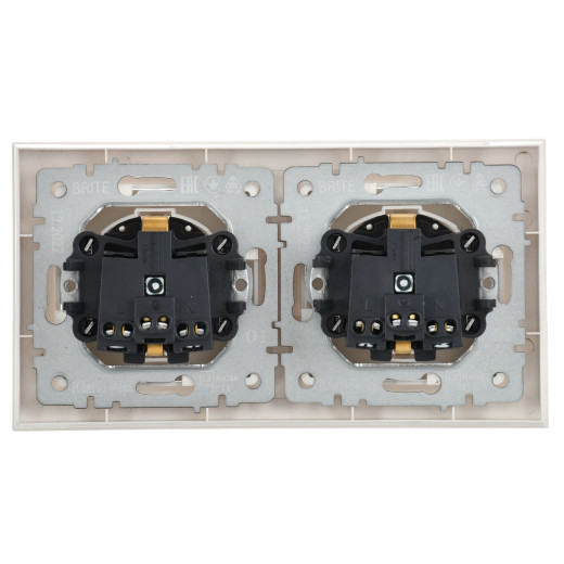 BRITE Роз. с кр. 16А IP44 РСбш10-3-44-БрБ бел. в сб 2шт