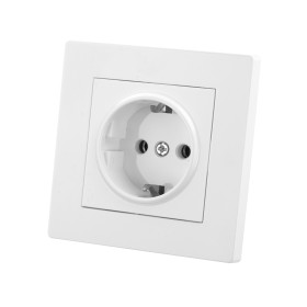 TDM Розетка 2П+З 16А 250В белая 
