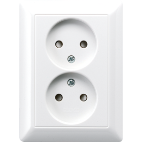 JUNG Сдвоенная розетка в одну монтажную коробку, белая