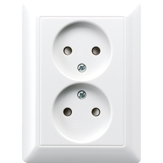 Сдвоенная розетка в одну монтажную коробку