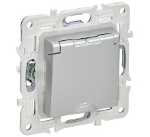 IEK SKANDY Серебряный Розетка с/з с защитными шторками и крышкой 16А IP44 SK-R11S