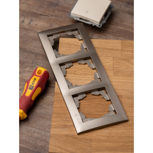 Валенсия Рамка 3-местная кашемир EKF