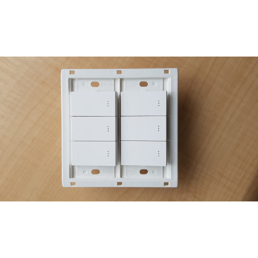 Anam Legrand e-Fren Выключатель 6-кл. с ПОДСВЕТКОЙ, обыкновенный, белый