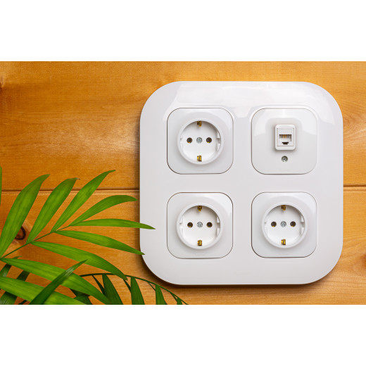 Розетка телефонная RJ11 - Legrand Quteo - IP20 накладной монтаж - белый