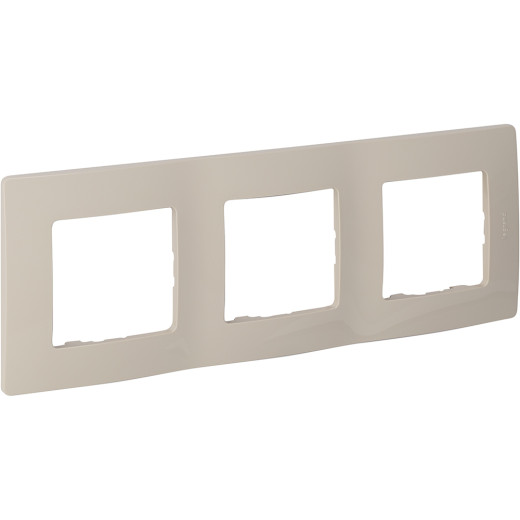 Рамка 3 поста - Legrand Etika - слоновая кость
