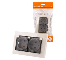 TDM Розетка двойная 2П+З с защ. шт. и прозрачной крышкой 16А 250В IP44 сл. кость 