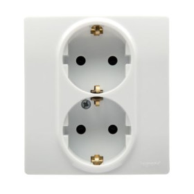 Legrand Etika Белый Розетка 2-ая с/з со шторками, винт. клеммы, 16А, 250 В.