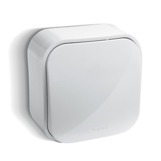 Выключатель одноклавишный - Legrand Quteo - IP20 10А 250В винтовые зажимы накладной монтаж - белый