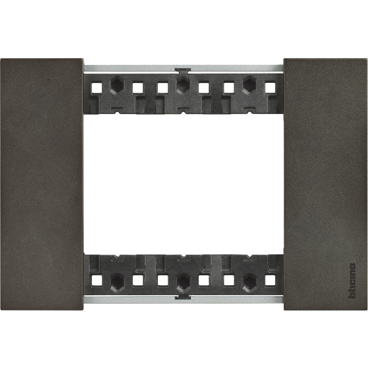 LIVING NOW. Декоративная рамка 3 модуля.Цвет 