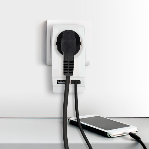 Разветвитель электрический ЭРА SP-1e-USB-W на 1 розетку + 2 USB с заземлением 16А белый