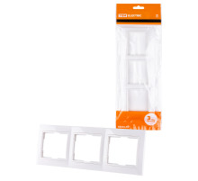 TDM Рамка 3-х постовая горизонтальная белая 