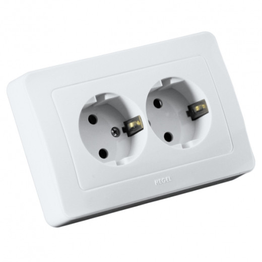 РС16-351 Розетка скрытой установки, двухместная, с заземляющим контактом, цвет белый