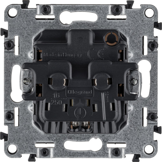 Valena ALLURE.Силовая розетка 2К+З 16А 250В с лицевой панелью.Безвинтовые зажимы.Белая