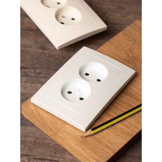 Валенсия лицевая панель розетка 2-местной б/з 10А жемчуг с защ. штор. EKF PROxima