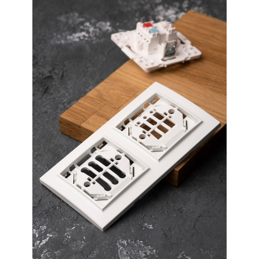 Минск Рамка 2-местная горизонтальная белая EKF Basic