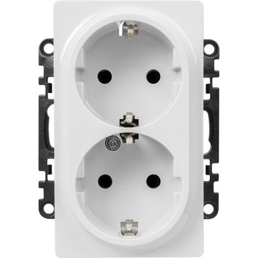 Valena LIFE.Силовая розетка двойная 2х2К+З 16А 250В с лицевой панелью.Безвинтовые зажимы.Белая