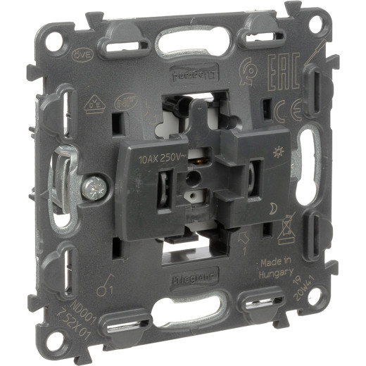 Valena IN'MATIC.Выключатель 10АХ 250В.Безвинтовые зажимы