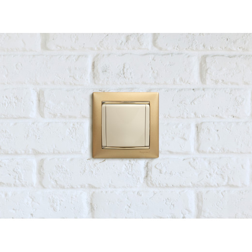 Розетка с заземлением - Legrand Valena - со шторками с защитной крышкой 16А 250В винтовые зажимы - слоновая кость