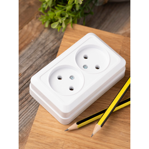 Рим Розетка 2-местная 10А без заземления белая EKF