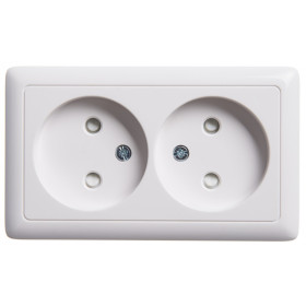 Systeme Electric ХИТ наруж Бел Розетка 2-ая б/з со шторками, с изолирующей пластиной, 16А