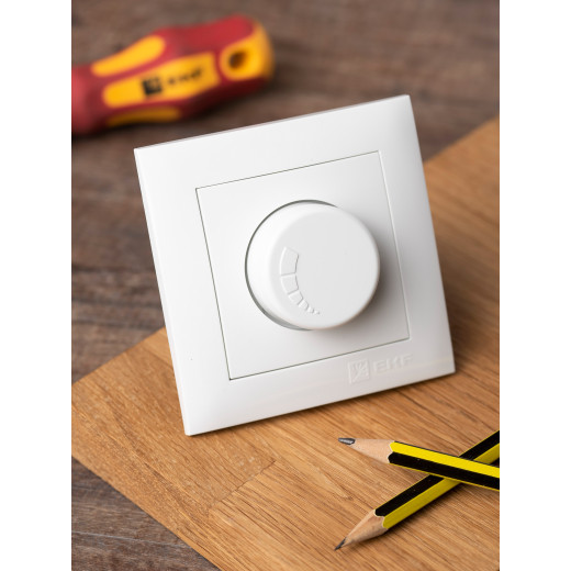 Валенсия светорегулятор 600W 220В белый EKF PROxima