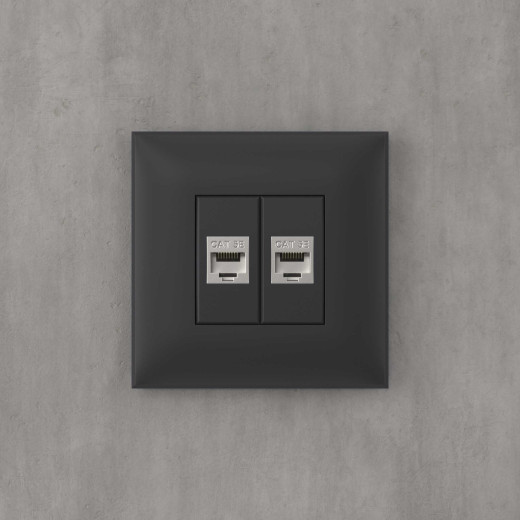 Компьютерная розетка RJ-45 без шторки в стену, кат.5e двойная экранированная, Avanti, черный матовый
