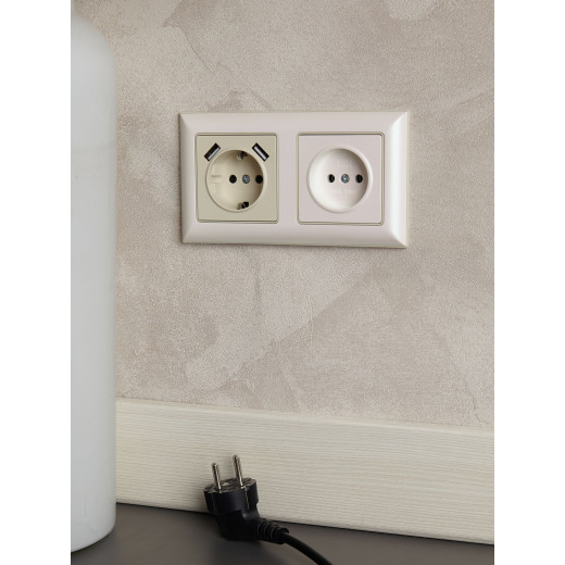 BRITE Роз. с з/к/ш 16А с USB A+A 3,1А РЮш10-2-БрКр беж. IEK