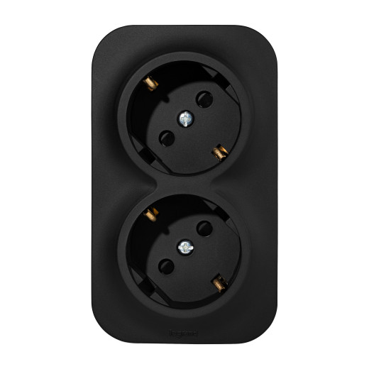 Розеточный блок двойной с заземлением - Legrand Quteo - с предварительным подключением со шторками IP20 16А 250В винтовые зажимы накладной монтаж - чёрный матовый