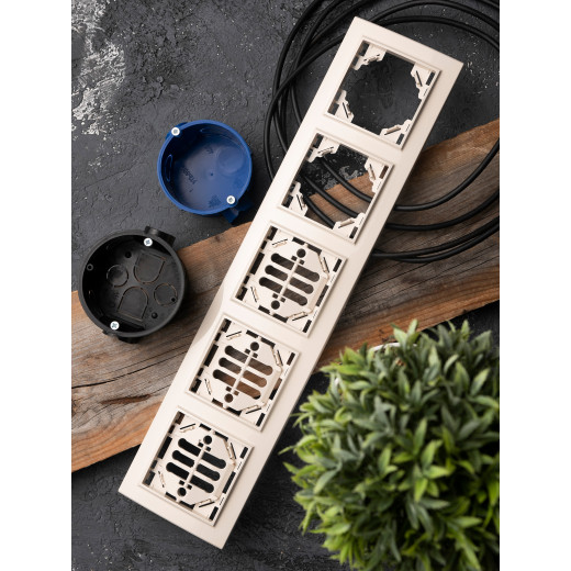 Рамка 5-местная горизонтальная бежевый Минск EKF