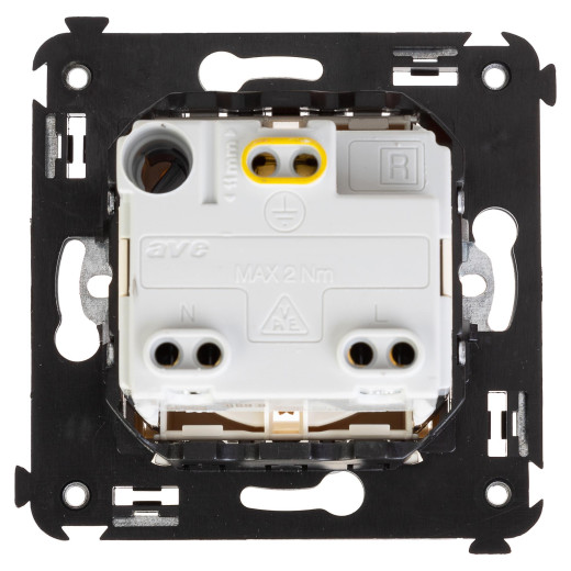 Розетка с крышкой в стену, 2P+E, с з/ш, Avanti, ванильная дымка