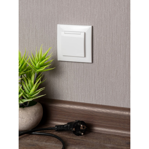 Валенсия розетка 1-местная с/з 16А белая с крышкой и защ. штор. IP44 EKF PROxima