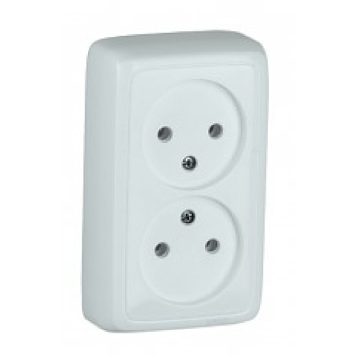РА16-143 Розетка открытой установки, двухместная, с изолирующей пластиной, цвет белый