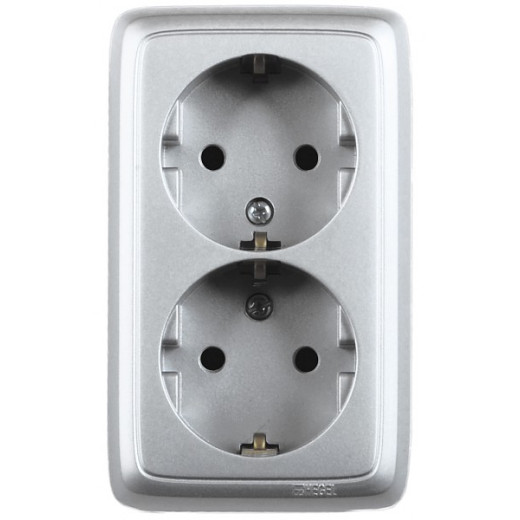 РА16-154-06 Розетка открытой установки, двухместная, с заземляющим контактом, со шторками, с изолирующей пластиной, цвет серебро