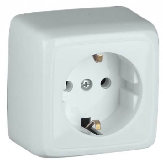РА16-112 Розетка открытой установки, одноместная, с заземляющим контактом, со шторкой цвет белый