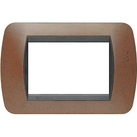 BT LV Бакелит Рамка на 3 модуля.