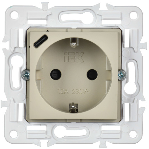 SKANDY Роз. с з/к/ш 16А с USB C 18Вт SK-R17B беж. IEK