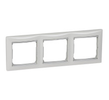 Legrand Valena Белый/Серебряный штрих Рамка 3-ая горизонт..