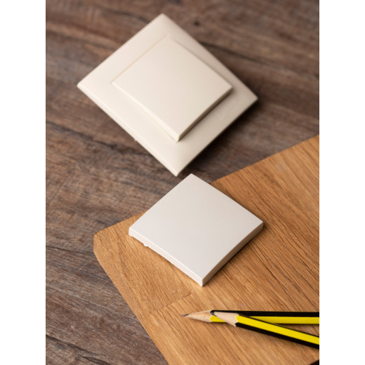 Валенсия лицевая панель выключателя 1-кл. 10А жемчуг EKF PROxima