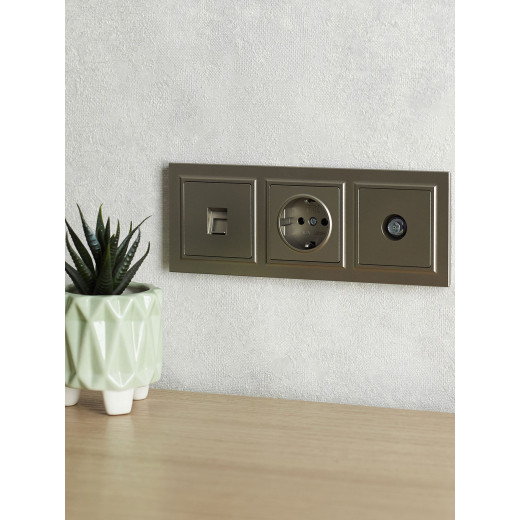 BRITE Рамка 3-мест. РУ-3-БрШ шамп. IEK