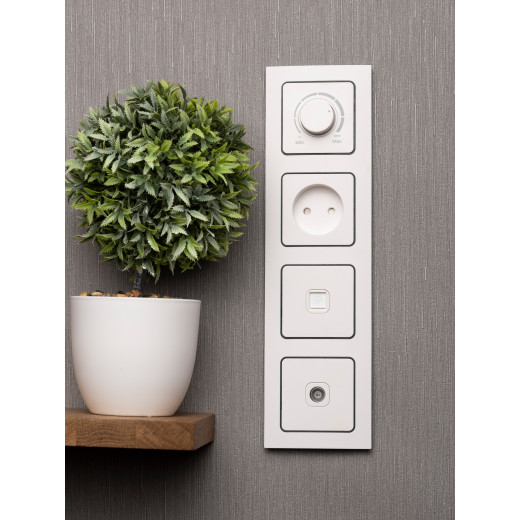 Стокгольм Рамка 4-местная белая с линией цвета черный EKF PROxima